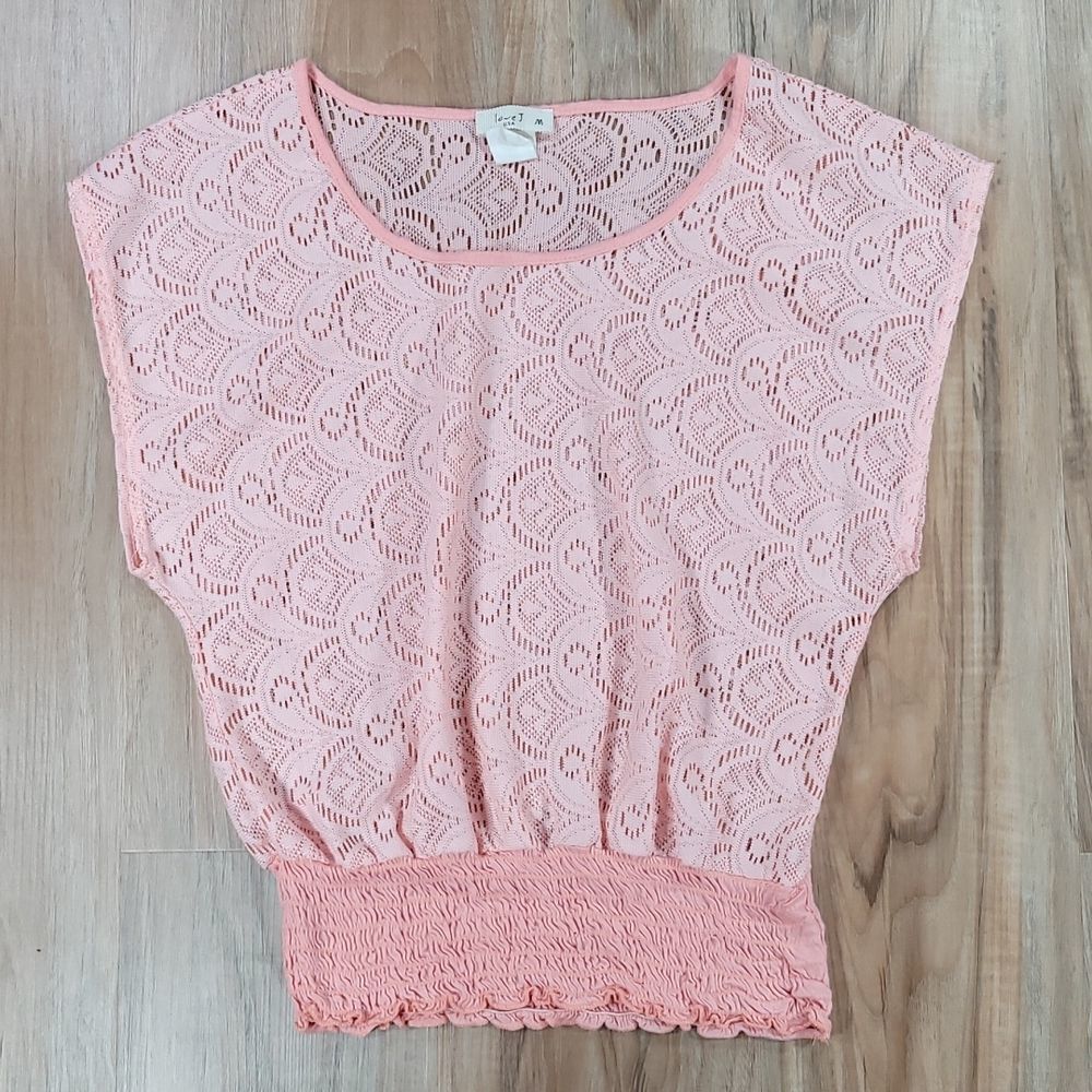 🔺️Love J Peachy Pink Lace Smocked Waist Top Medium